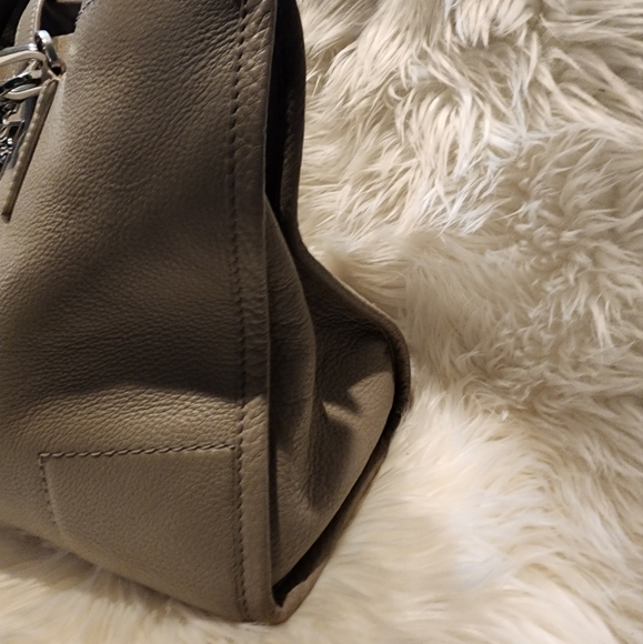 Tory Burch Britten Tote - Picture 4 of 6